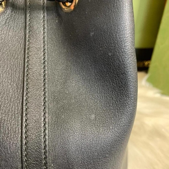 Authentic Gucci black leather shoulder bag - Picture 7 of 15